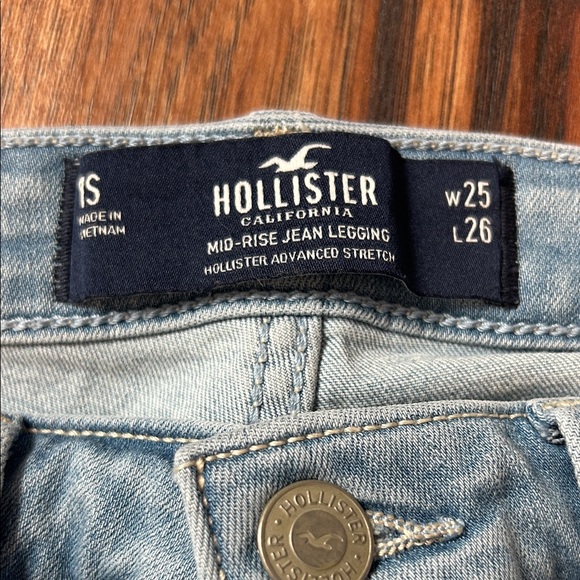 Girls Hollister Light Blue Denim Jeans - Picture 2 of 3